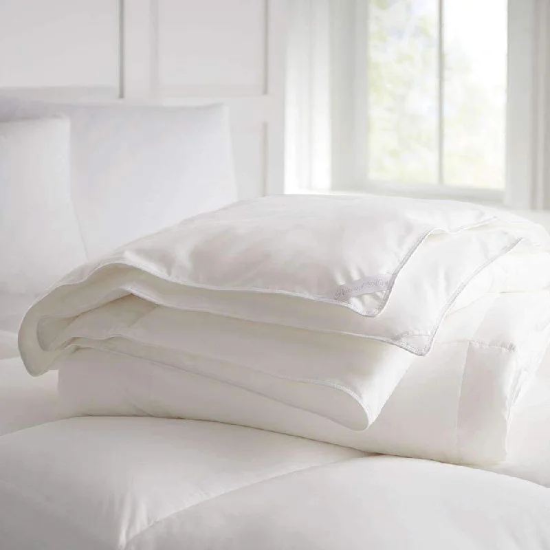 White Goose Down Duvet by Peacock Alley