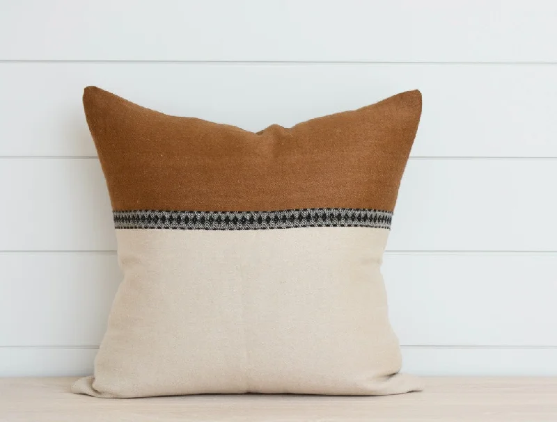 etienne pillow and throw collection