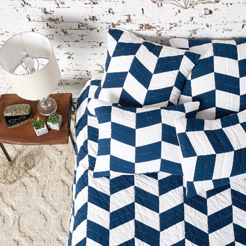 Herringbone Patch Indigo Quilt