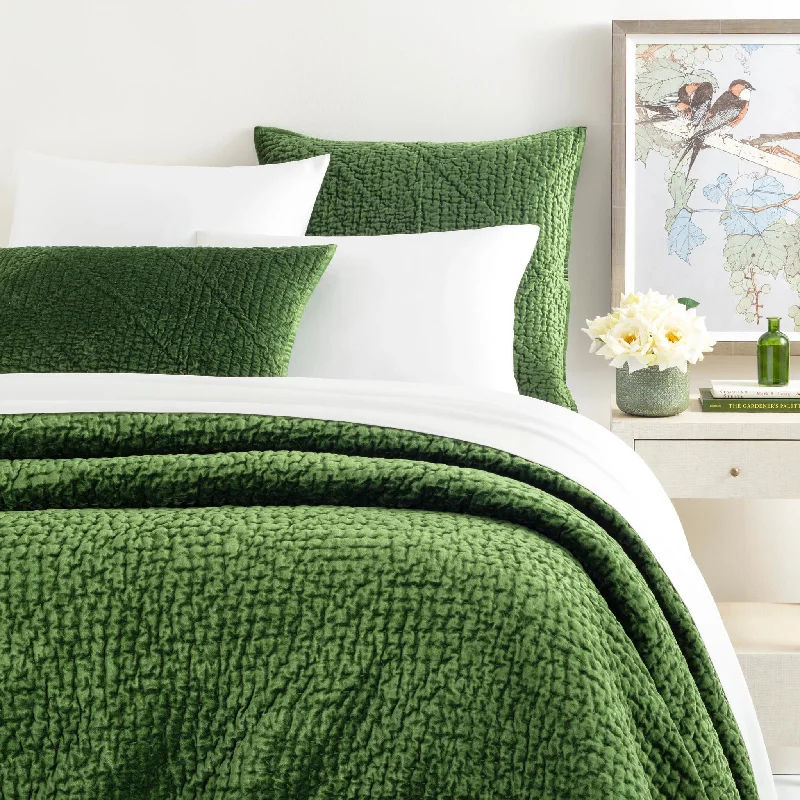 Parisienne Velvet Evergreen Quilt